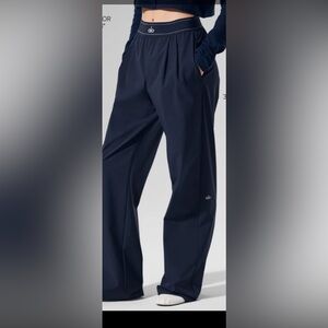 NWT ALO Yoga Suit Up Trouser,sz M,regular length.Logo on waistband and leg. Navy